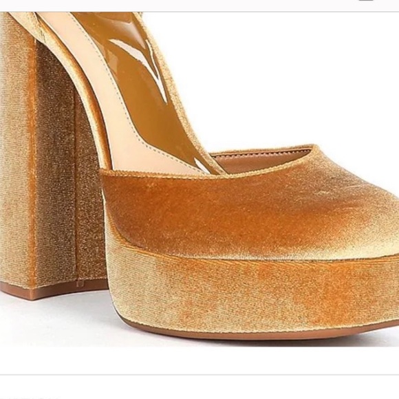 GB Gianni Binni Runway Velvet Ankle Strap Platform Pumps - Picture 2 of 8